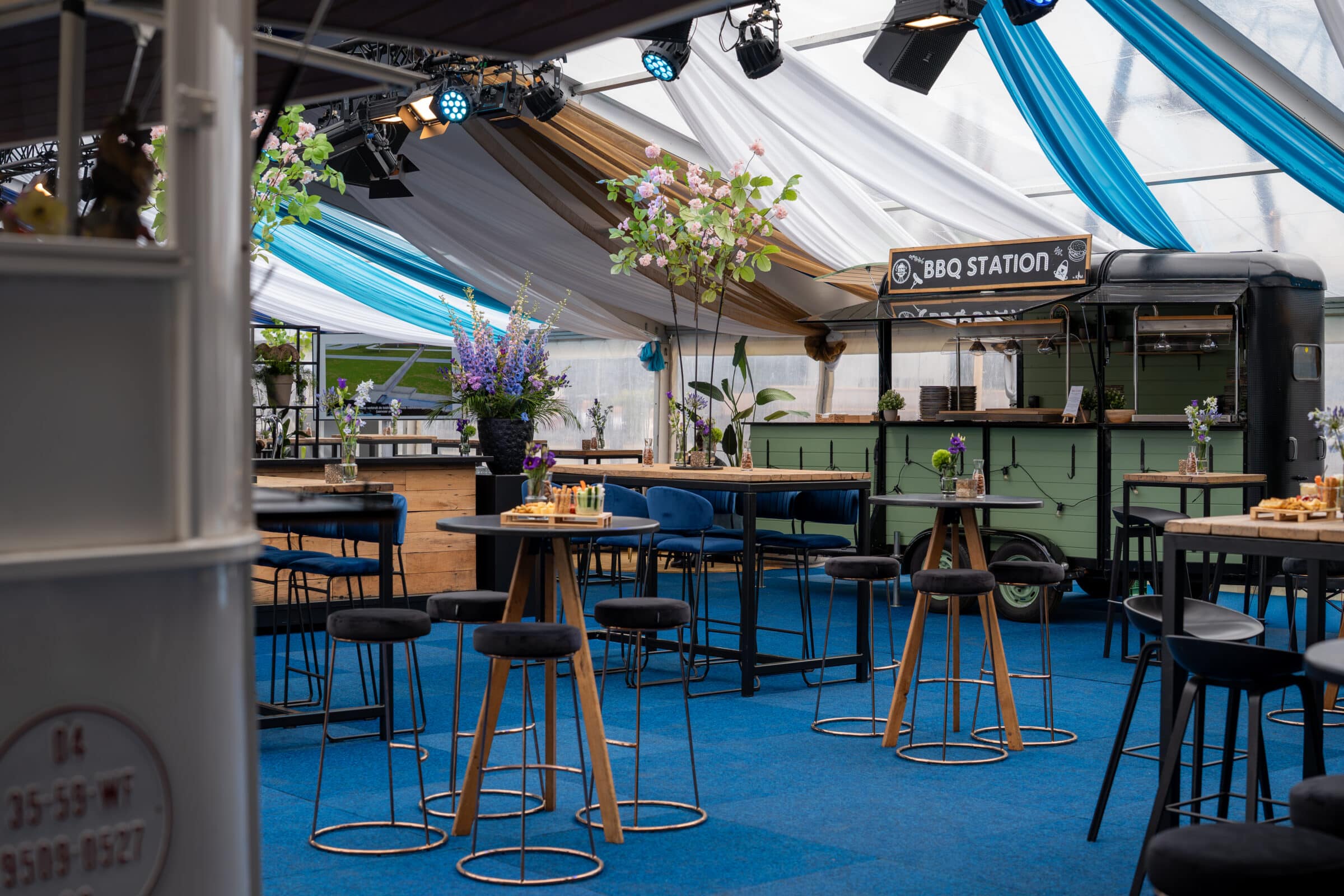 bbq station in tent gooimeer